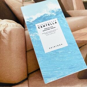 Skin1004 Madagascar Centella Hyalu-cica Moisture Cream‎